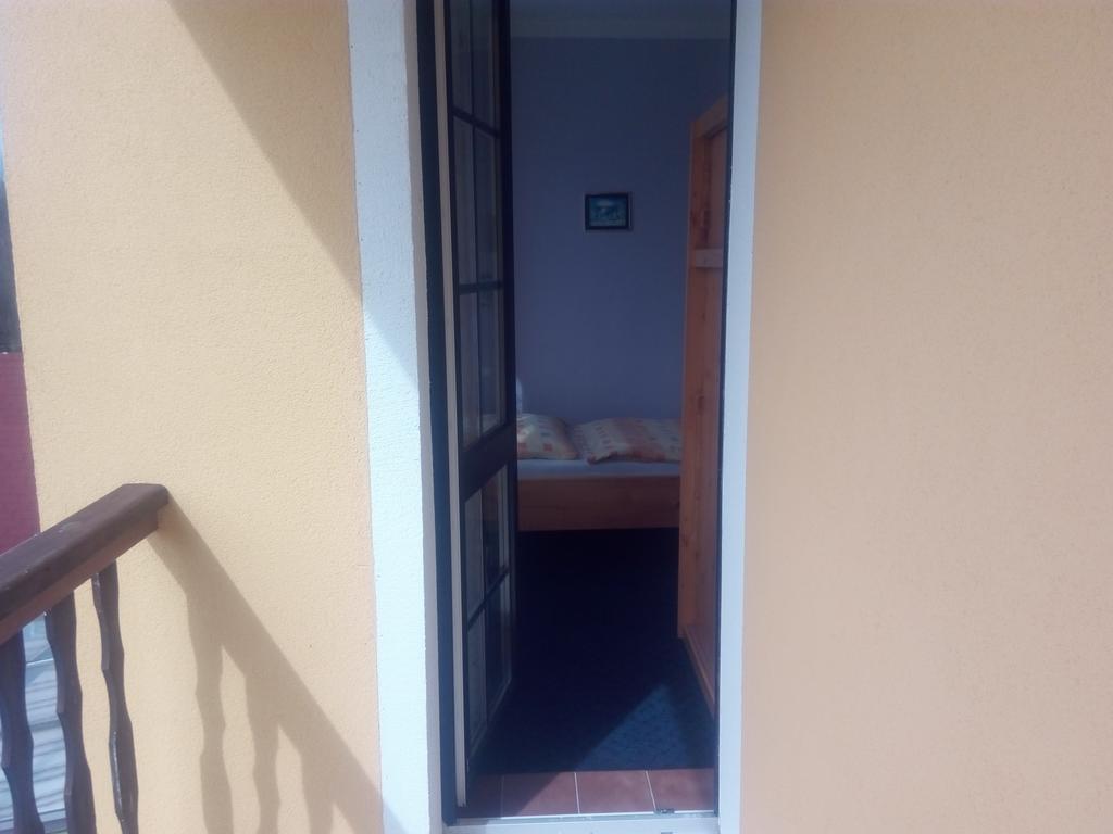 Pension Pastis Janov Exterior photo